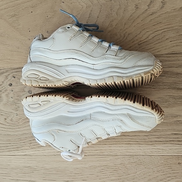 Sketchers Work Slip Resistant Restaurant Shoes hooters - Picture 3 of 9